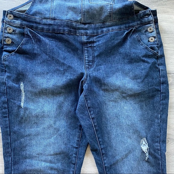 PLUS Medium Wash Women's Jeans Overalls - Picture 5 of 14